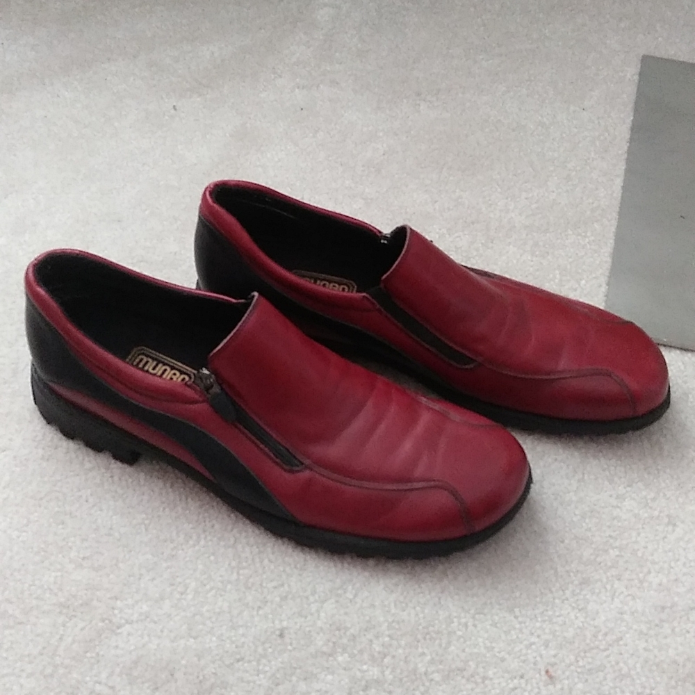 Munro Womens shoes 10.5 narrow fit